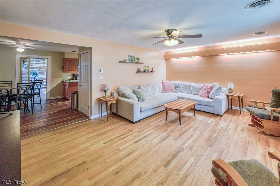 204 Ruth Street Geneva OH 44041