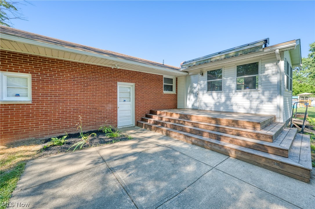 204 Ruth Street Geneva OH 44041