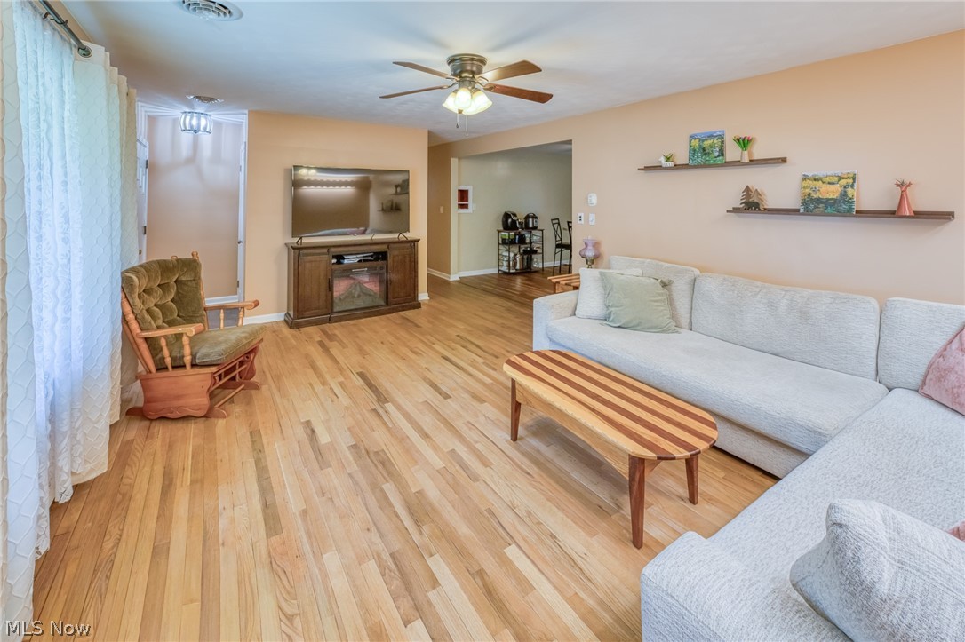 204 Ruth Street Geneva OH 44041