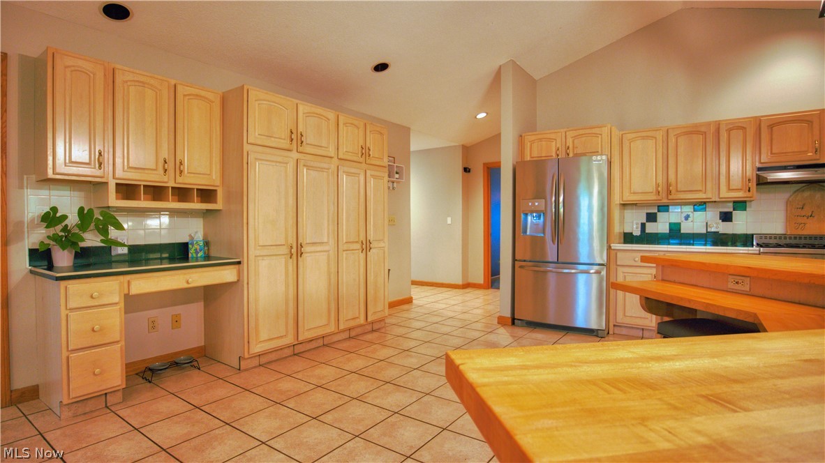 1751 Squaw Creek Drive Girard OH 44420