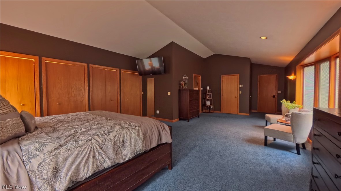 1751 Squaw Creek Drive Girard OH 44420