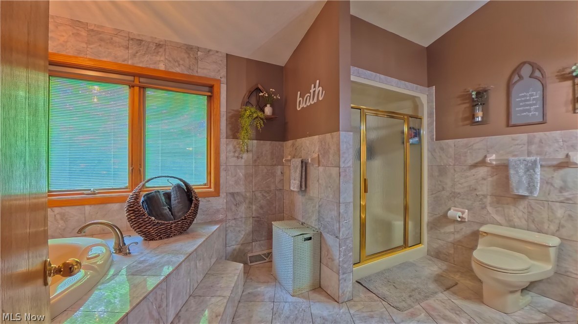1751 Squaw Creek Drive Girard OH 44420