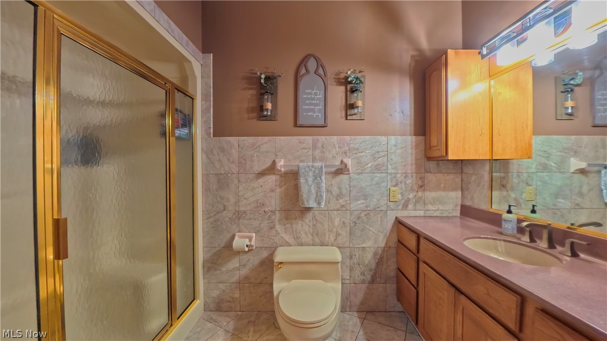 1751 Squaw Creek Drive Girard OH 44420