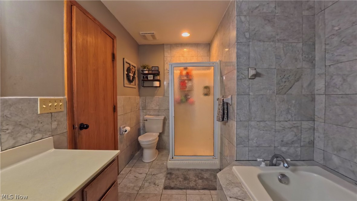 1751 Squaw Creek Drive Girard OH 44420