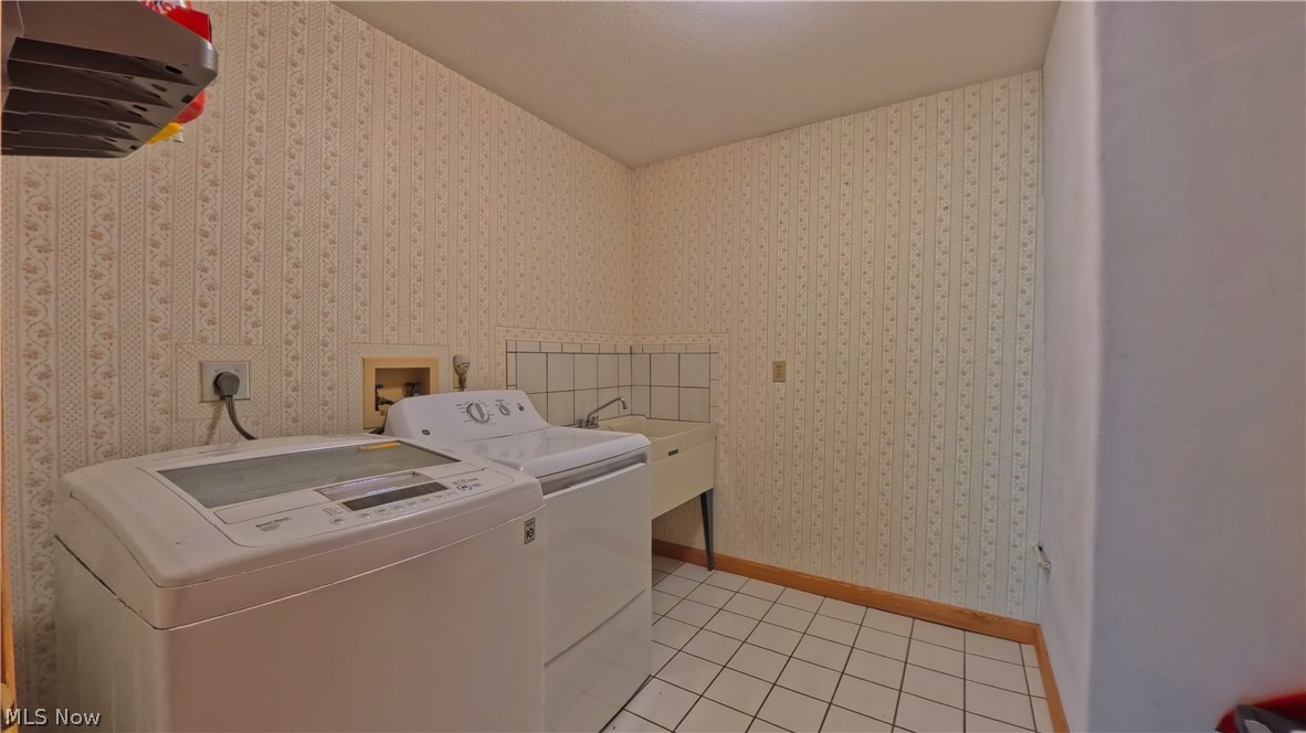 1751 Squaw Creek Drive Girard OH 44420