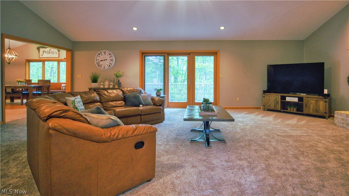 1751 Squaw Creek Drive Girard OH 44420