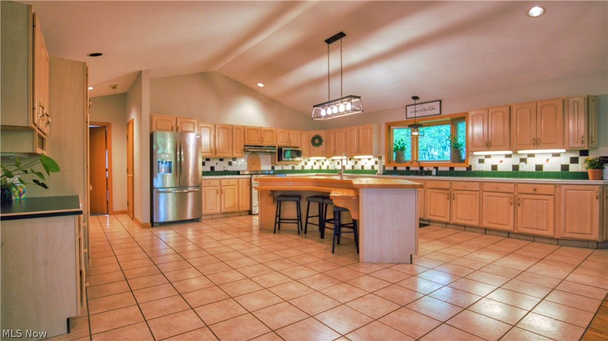 1751 Squaw Creek Drive Girard OH 44420