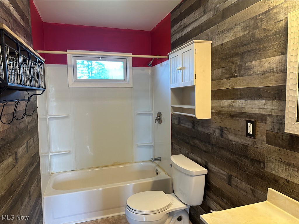 3609 Lake Rockwell Road Ravenna OH 44266