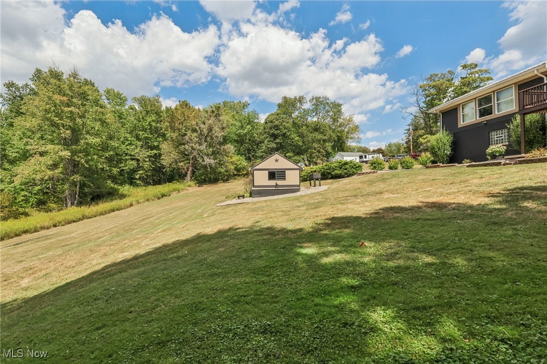 737 Moore Lane East Palestine OH 44413