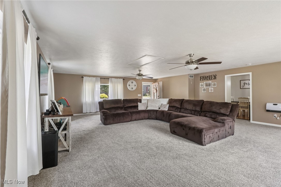 737 Moore Lane East Palestine OH 44413