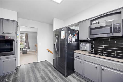 32 Elmwood Drive Greenwich OH 44837