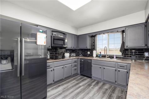 32 Elmwood Drive Greenwich OH 44837