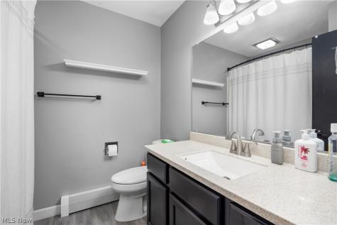 32 Elmwood Drive Greenwich OH 44837