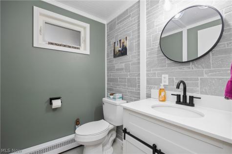 32 Elmwood Drive Greenwich OH 44837