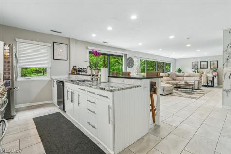 2380 Amesbury Road Akron OH 44313