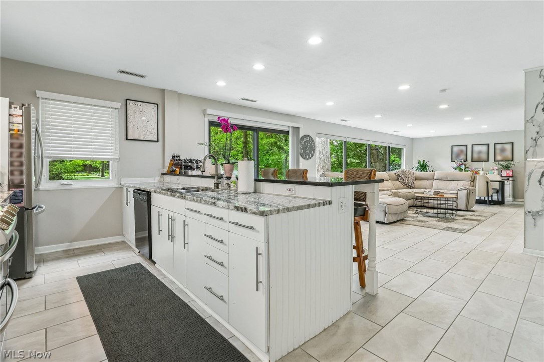 2380 Amesbury Road Akron OH 44313