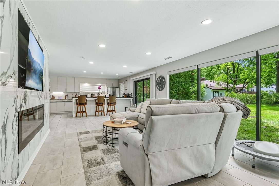 2380 Amesbury Road Akron OH 44313