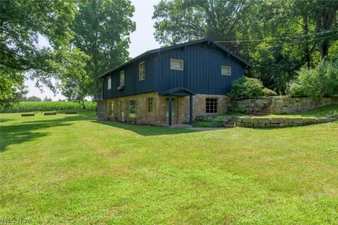 2072 Hartville Road Mogadore OH 44260