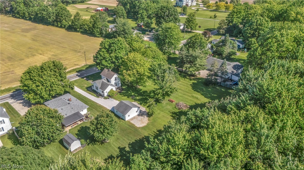 9598 Quarry Road South Amherst OH 44001
