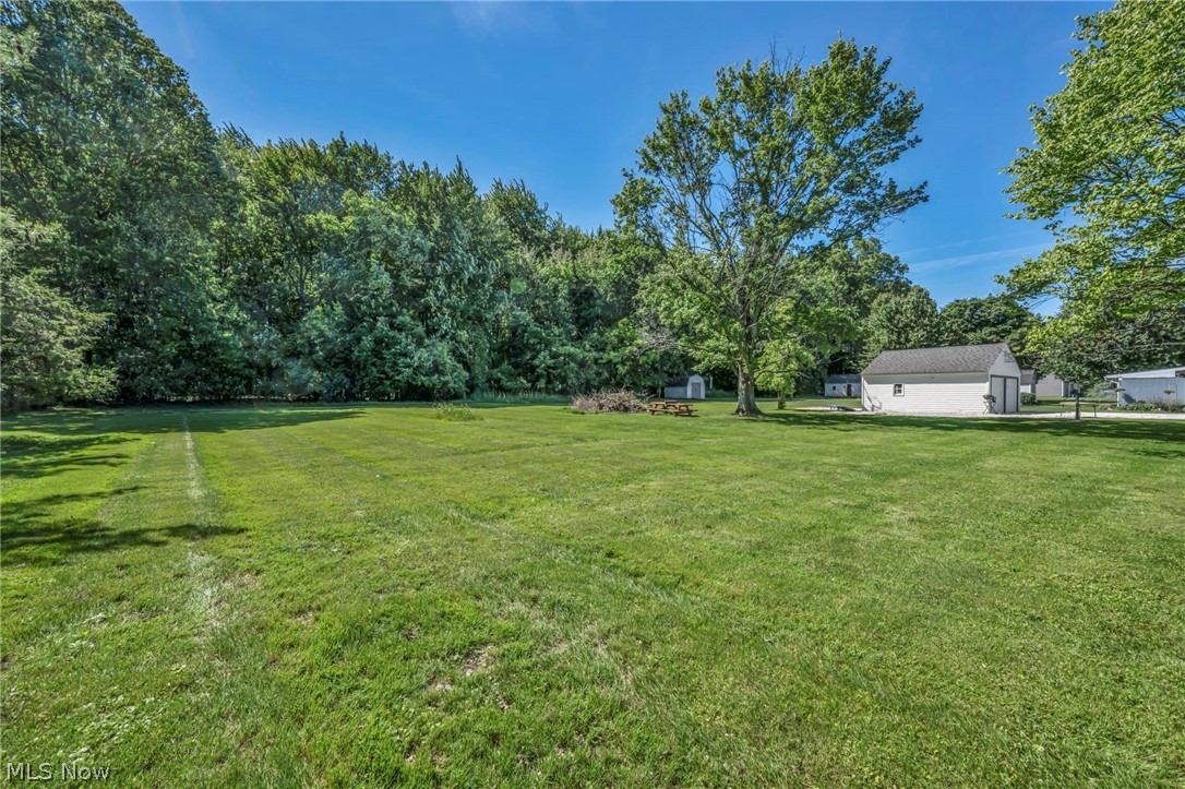9598 Quarry Road South Amherst OH 44001