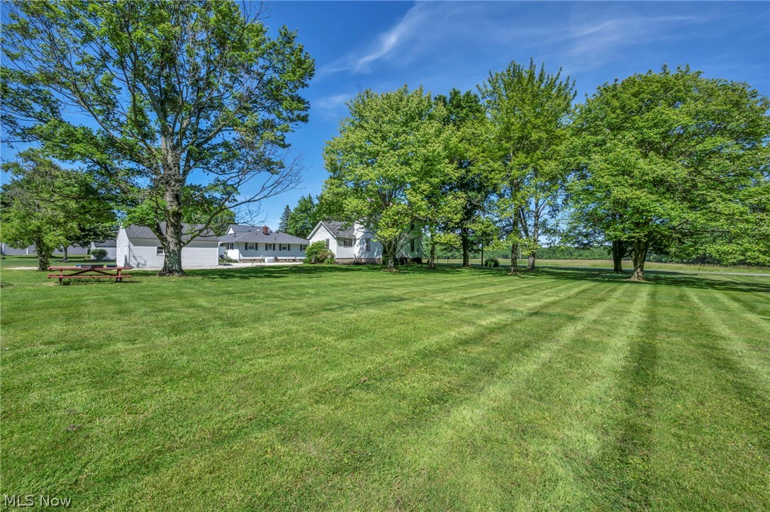9598 Quarry Road South Amherst OH 44001