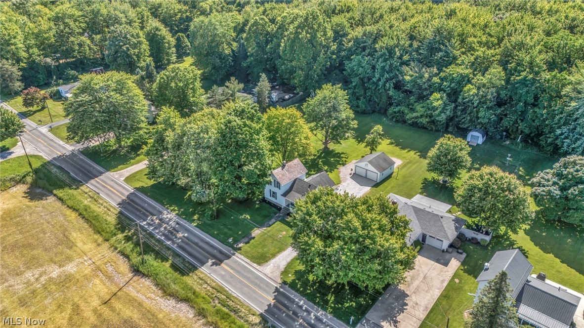 9598 Quarry Road South Amherst OH 44001