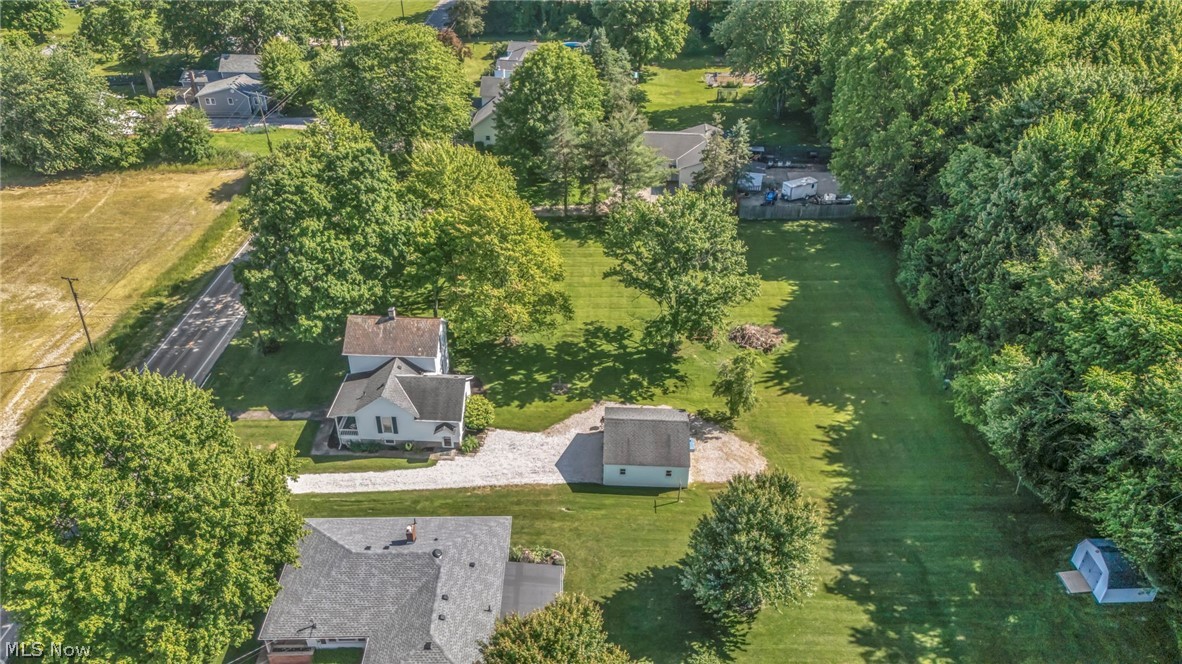 9598 Quarry Road South Amherst OH 44001
