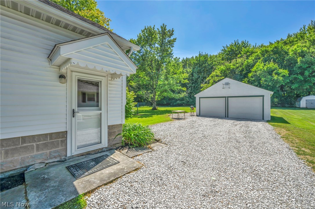 9598 Quarry Road South Amherst OH 44001