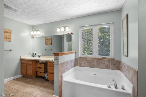 1743 Dunlap Drive Streetsboro OH 44241