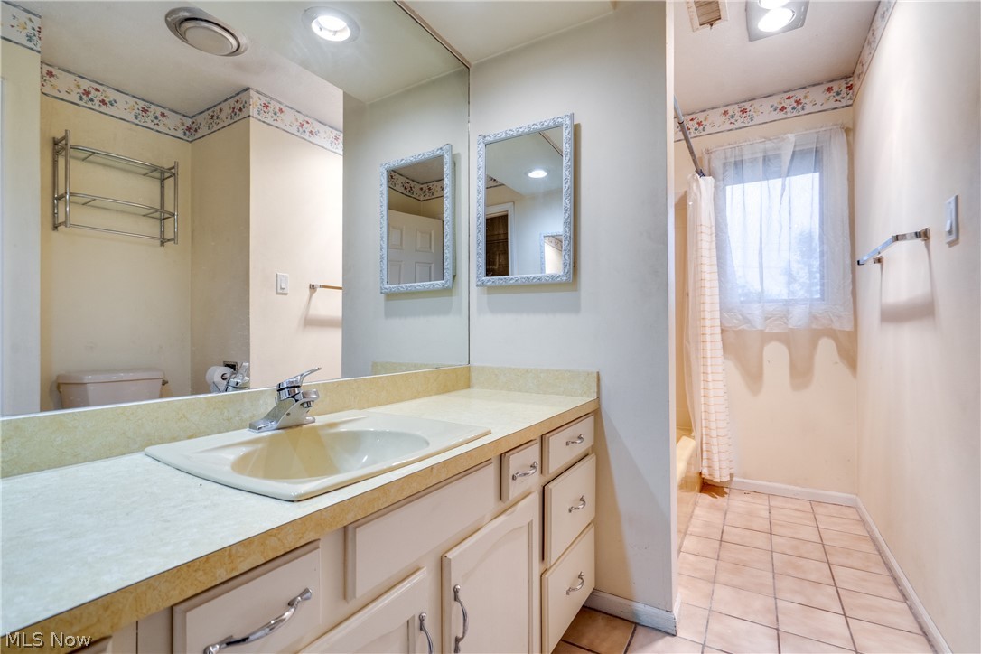 3660 Logan Circle Akron OH 44319