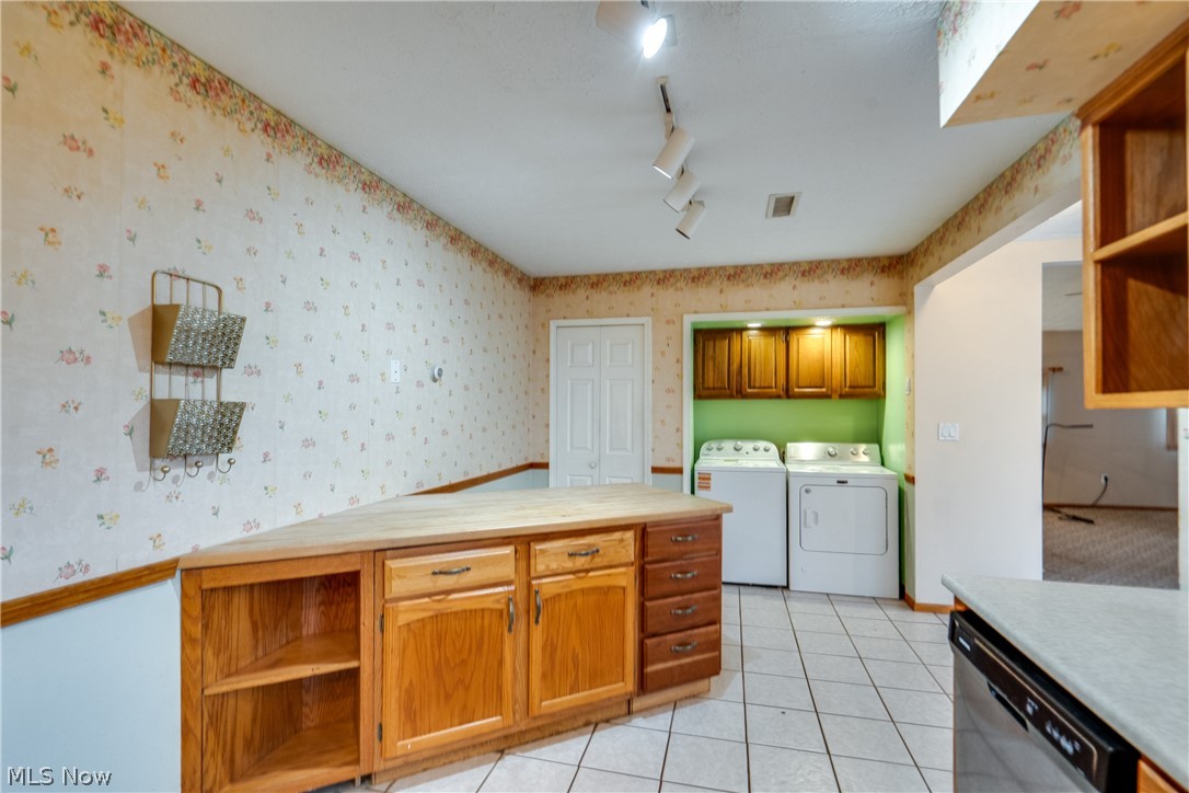 3660 Logan Circle Akron OH 44319