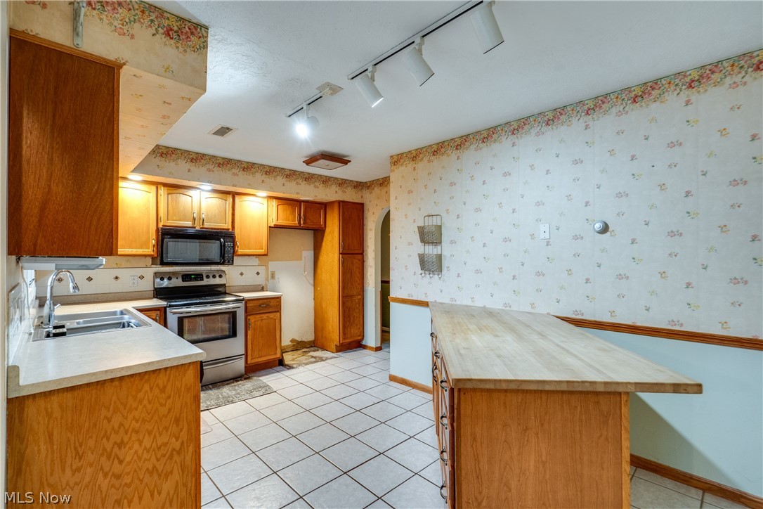 3660 Logan Circle Akron OH 44319