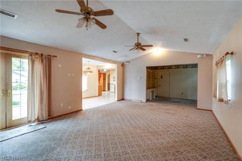 3660 Logan Circle Akron OH 44319