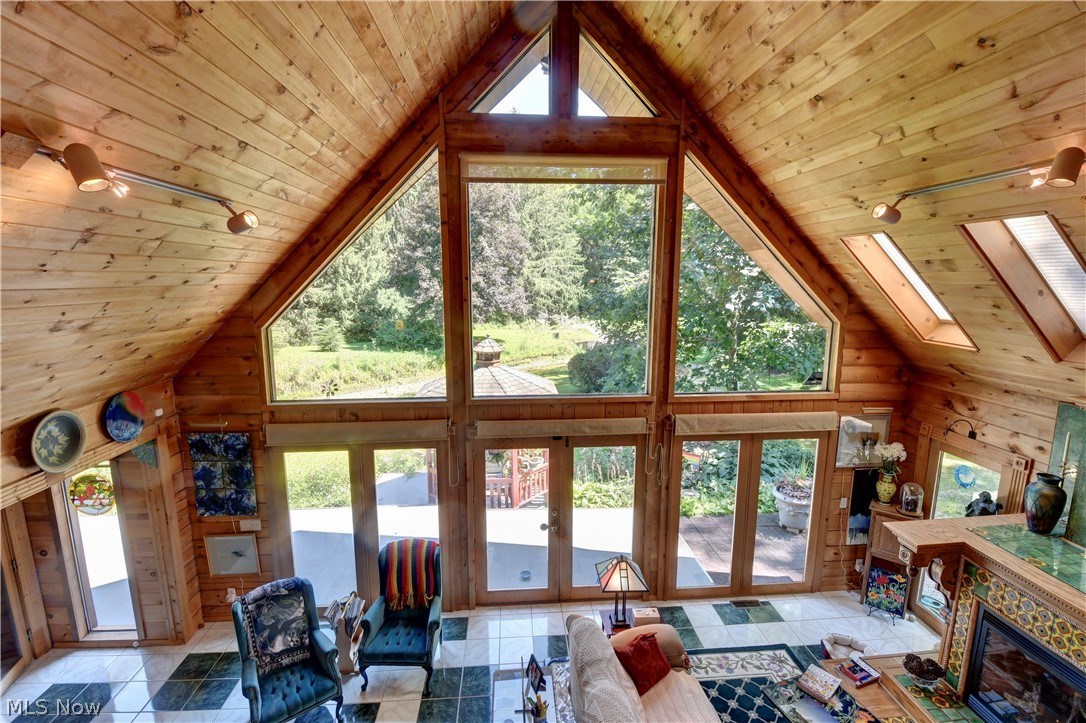 3641 Township Road 253 Glenmont OH 44628