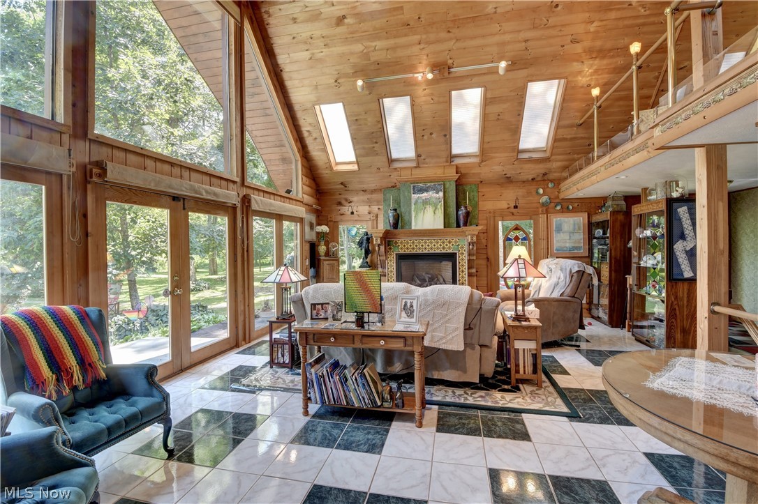 3641 Township Road 253 Glenmont OH 44628
