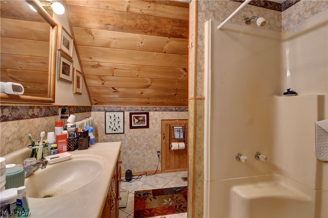 3641 Township Road 253 Glenmont OH 44628