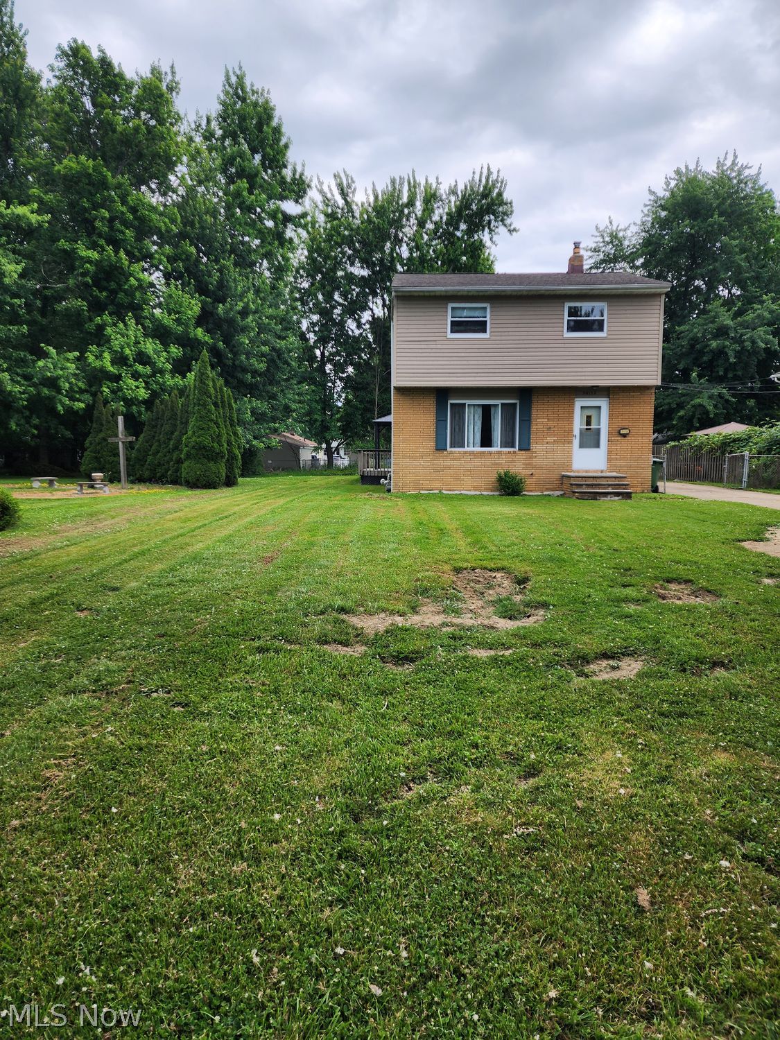 34152 Oak Knoll Street Eastlake OH 44095