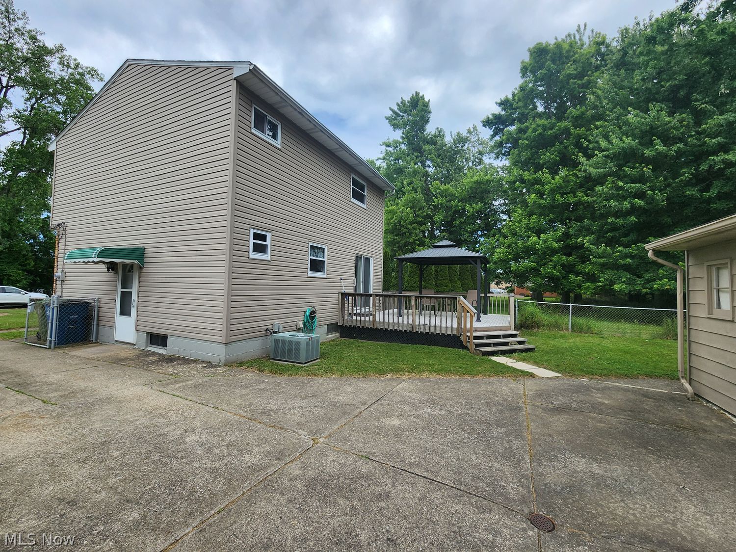 34152 Oak Knoll Street Eastlake OH 44095