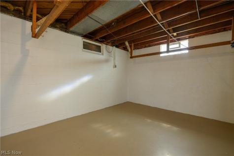 189 36th Street SW Barberton OH 44203