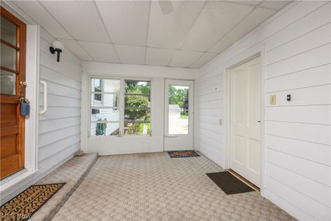 189 36th Street SW Barberton OH 44203