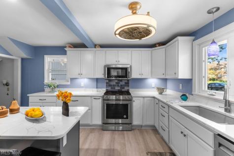 2031 Ohio Avenue Cuyahoga Falls OH 44223