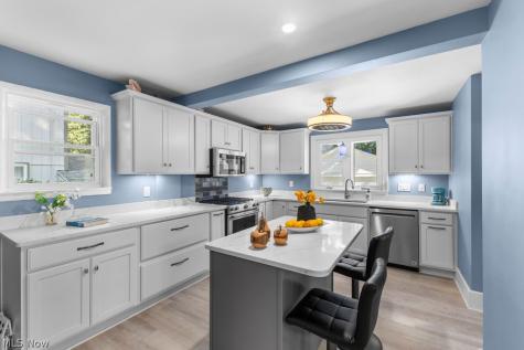 2031 Ohio Avenue Cuyahoga Falls OH 44223
