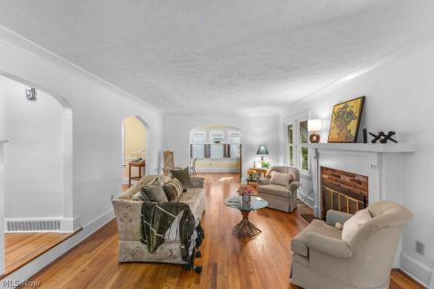 2031 Ohio Avenue Cuyahoga Falls OH 44223