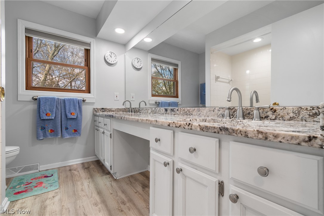 18256 Heritage Trail Strongsville OH 44136