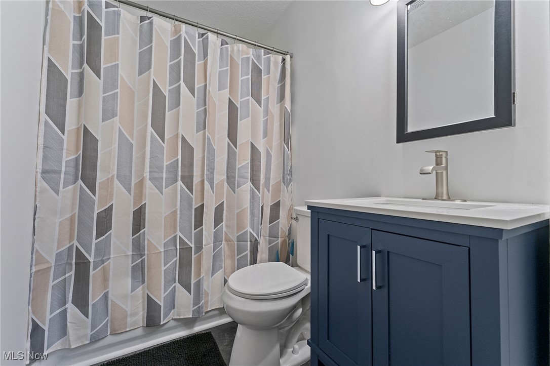 103 Gladstone Street Campbell OH 44405