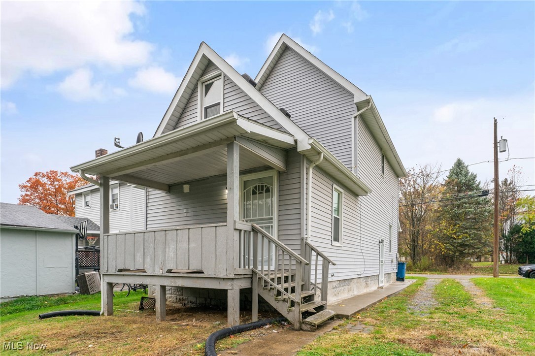 103 Gladstone Street Campbell OH 44405