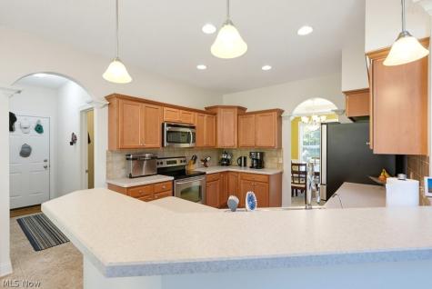 2200 Hunting Valley Lane Streetsboro OH 44241