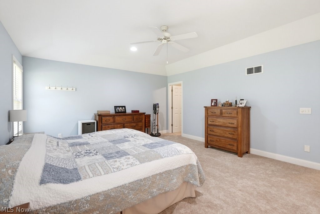 2200 Hunting Valley Lane Streetsboro OH 44241