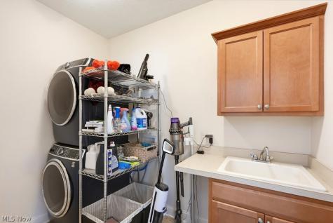 2200 Hunting Valley Lane Streetsboro OH 44241