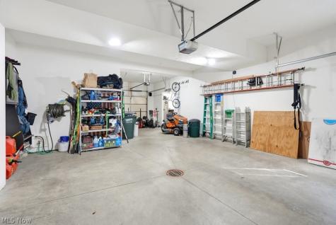 2200 Hunting Valley Lane Streetsboro OH 44241